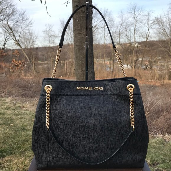 Michael Kors Handbags - Michael Kors Jet Set Large Chain Shoulder Bag Tote